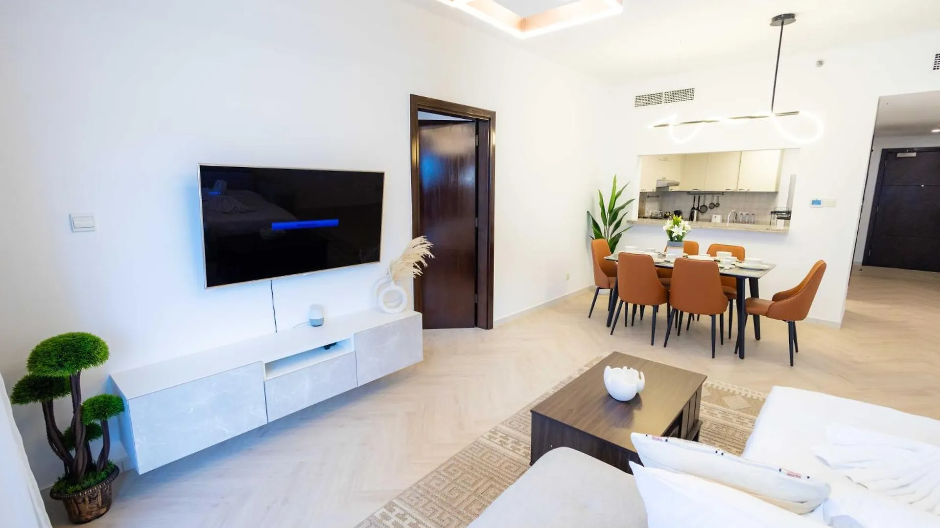 Marina Tower Suites & Residences Дубай