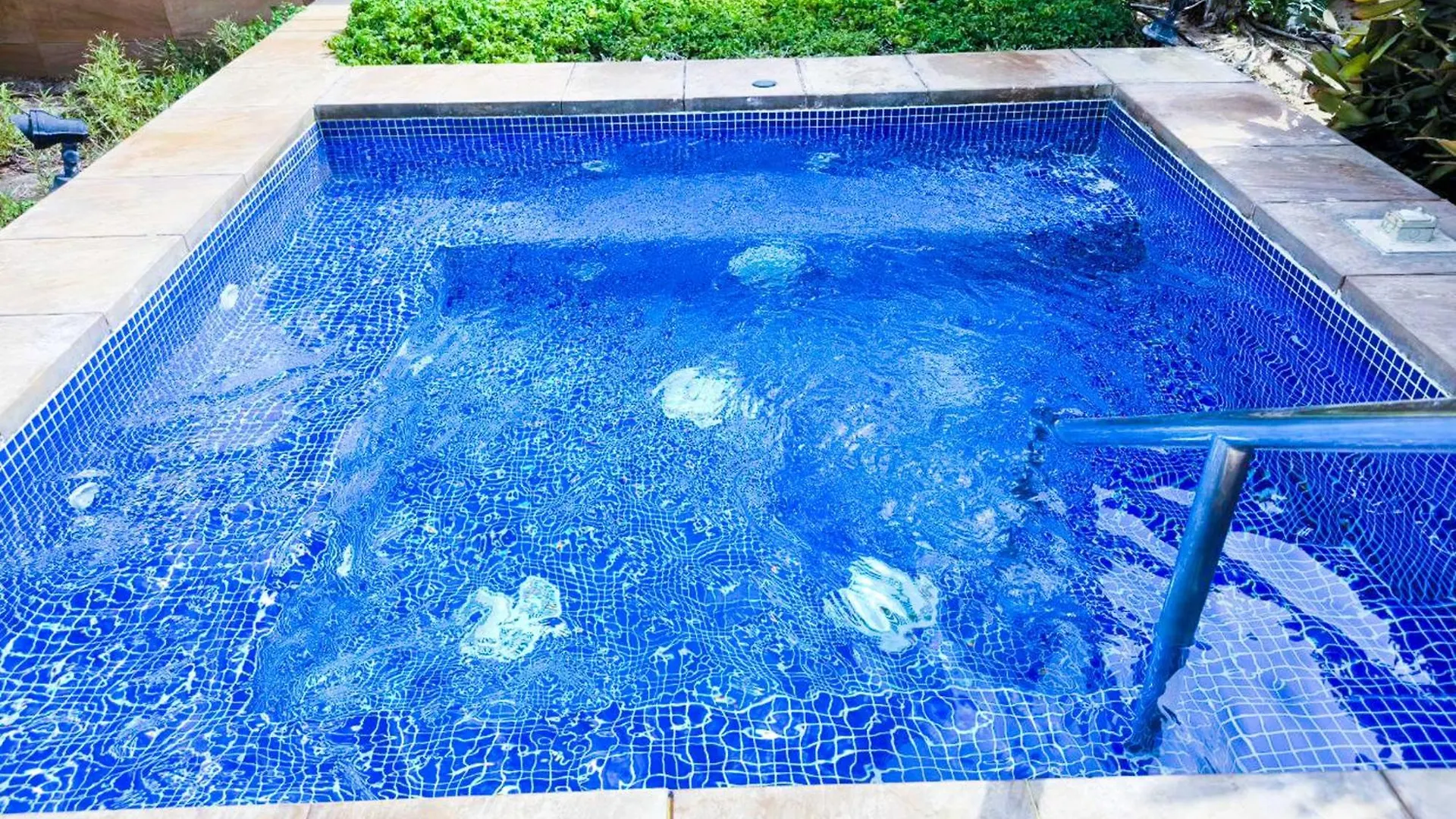 Апартаменты Marina Tower Suites & Residences Дубай