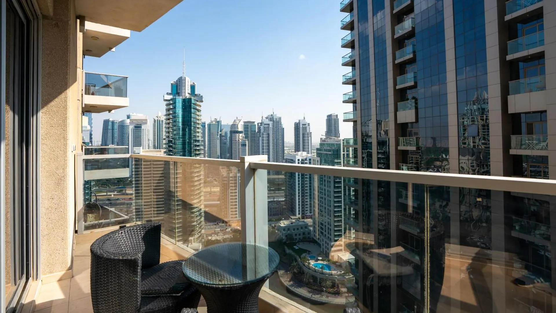 Marina Tower Suites & Residences Dubai 0*,